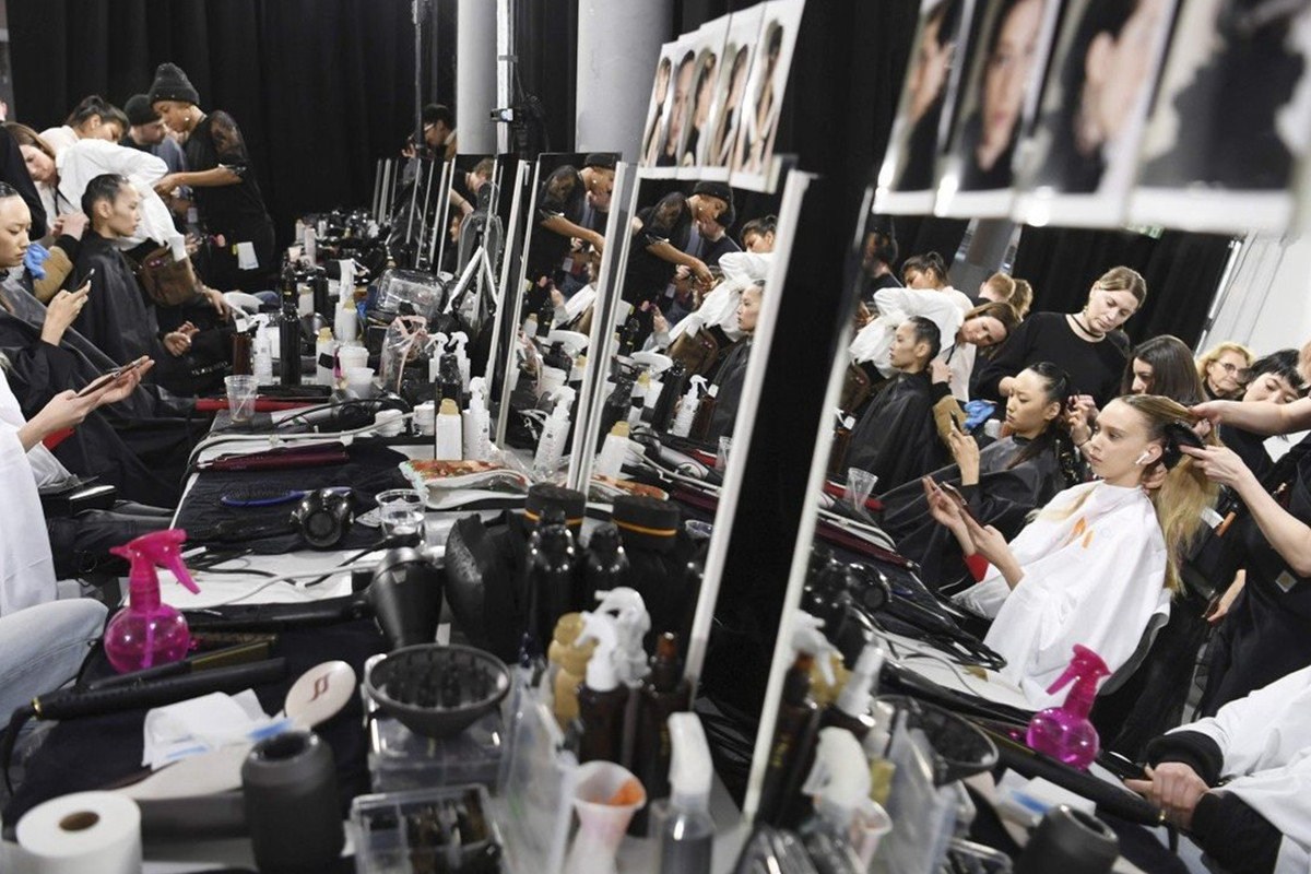 How To Service A Fashion Show From The Backstage